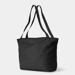 CTOT28-BLK-01_NavigatorCollapsibleTote28L_NOMATIC_ECOMM_009
